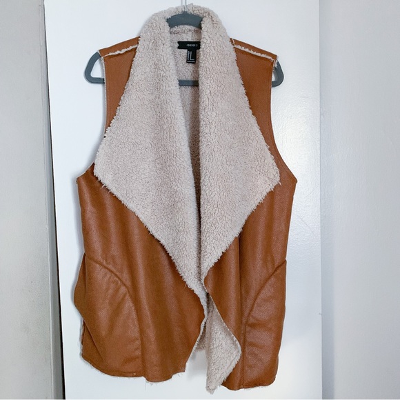 Forever 21 Jackets & Blazers - Forever 21 Faux Sheepskin Vest